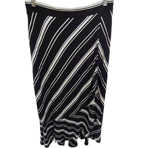 Chico's faux wrap skirt size 8/10 - Picture 2 of 9